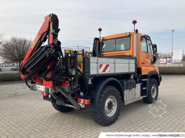 Landmaschine Mercedes-Benz Unimog U 318 m. Ladekran PK 3400