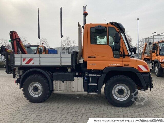 Landmaschine Mercedes-Benz Unimog U 318 m. Ladekran PK 3400