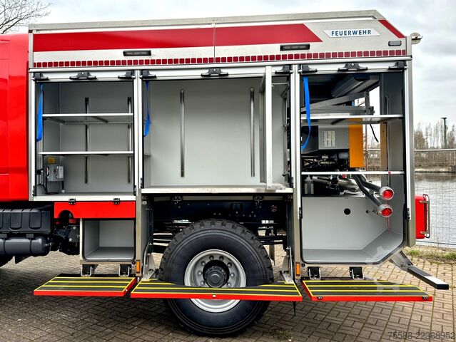 Fire truck Renault D14 TLF3000 Allrad 4x4 Tanklöschfahrzeug