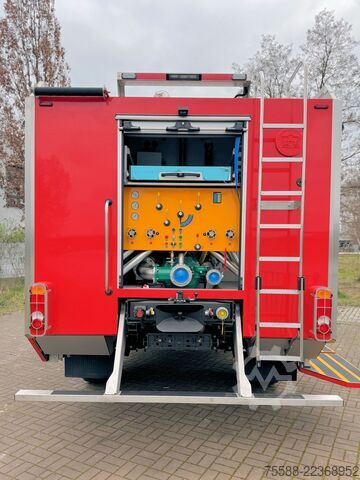 Fire truck Renault D14 TLF3000 Allrad 4x4 Tanklöschfahrzeug