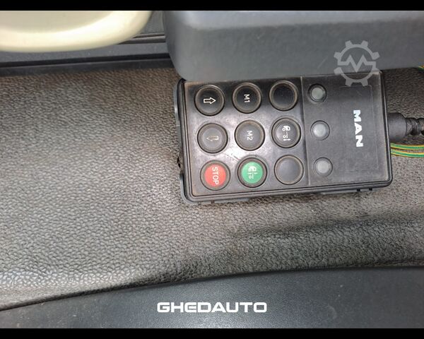 Special purpose truck MAN MAN - CASSONE CON SPONDA CARICATRICE