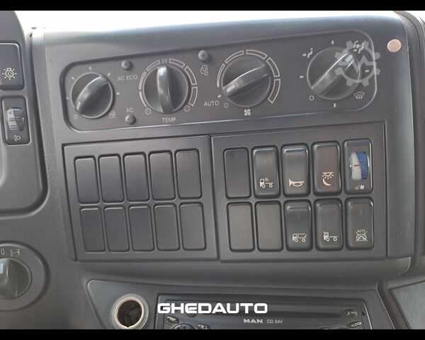 Special purpose truck MAN MAN - CASSONE CON SPONDA CARICATRICE