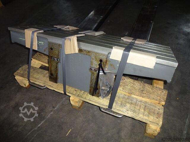 Clamping table DECKEL 