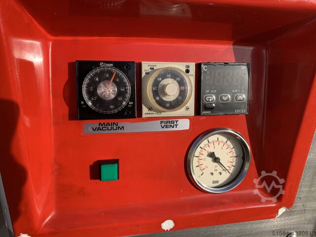 Vacuum skin packer Intact RM571