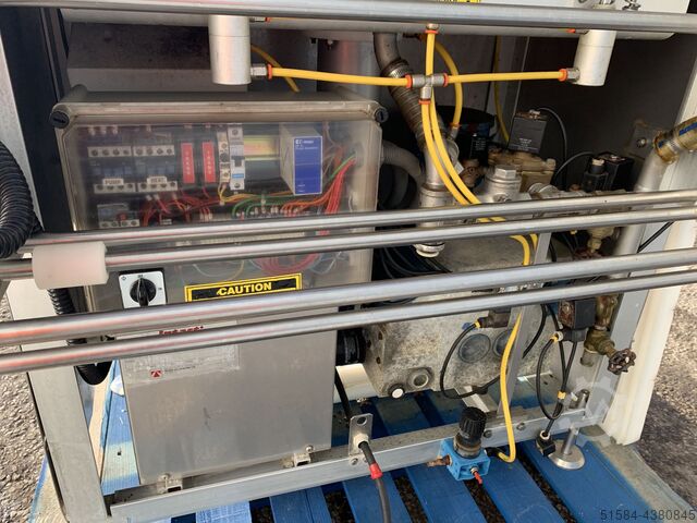 Vacuum skin packer Intact RM571