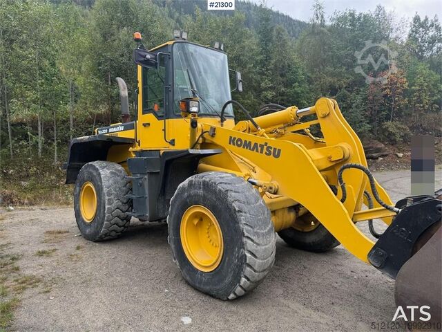 Wheel loader Komatsu WA320-3H wheel loader w/ bucket WATCH VIDEO
