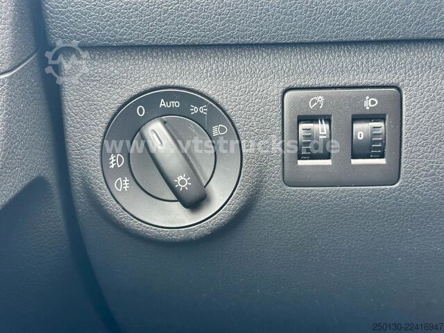 Minibus VOLKSWAGEN 2.0 TDI / Automatik / Klima / NAVI / TOP !