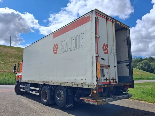 Suitcase DAF CF 85.360 * 6x2  * Euro 4 * 1 x Bed