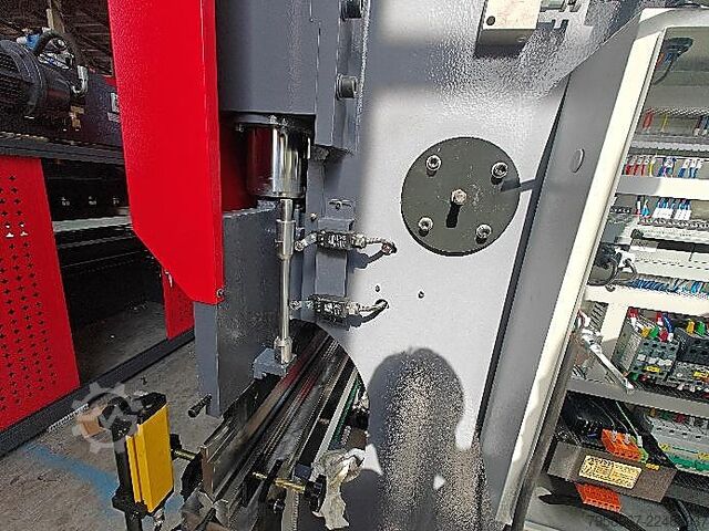 CNC Press brake MTP3212 80x2500 Metal Technics Polska MTP3212 80x2500