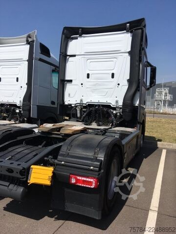 Standard tractor unit MERCEDES-BENZ ACTROS 1851 LS, BIGSPACE,  RETARDER MIETKAUF MGL.