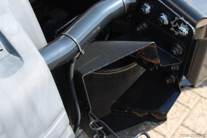 Standard tractor MAN TGX 18.480 + RETARDER + FULL OPTION + 4 PC IN S...