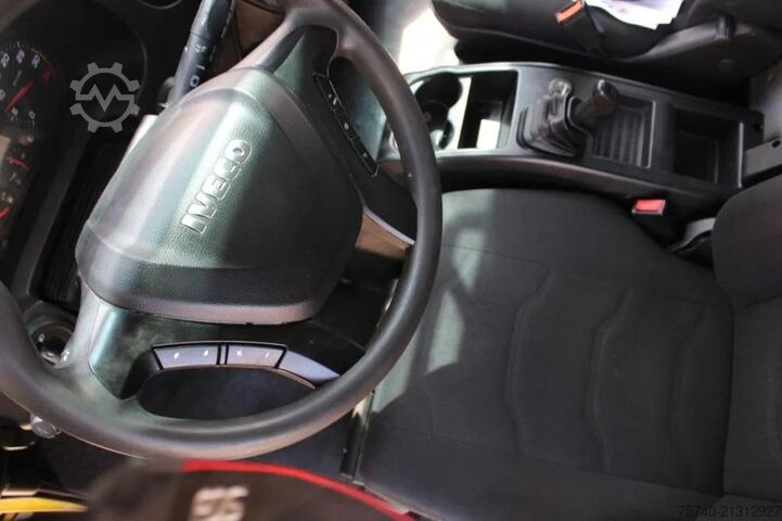 Box body Iveco EuroCargo 120 .210 + Euro 6 + Dhollandia Lift +...