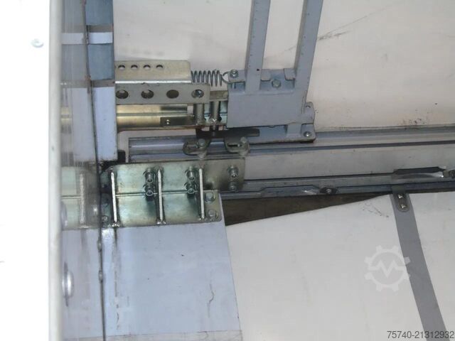 Curtain sided Mercedes-Benz Axor 1829 + euro 5 + lift + manual