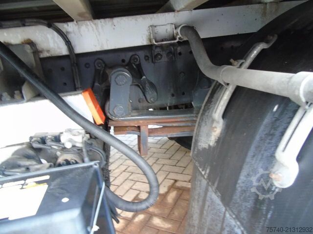 Schiebeplane Mercedes-Benz Axor 1829 + euro 5 + lift + manual