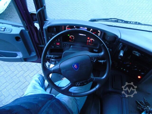 Refrigerated/freezer transport Scania P230 LOW KLM +  CARRIER + LOADLIFT +