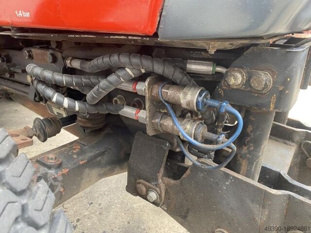 Kommunalschlepper, Traktor mit Schneeräumschild für Winterdienst und Kehrmaschine, Komunaltraktor, S HAKO Hakotrak 2600 DA