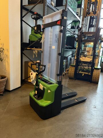 Hochhubwagen Cesab S010i