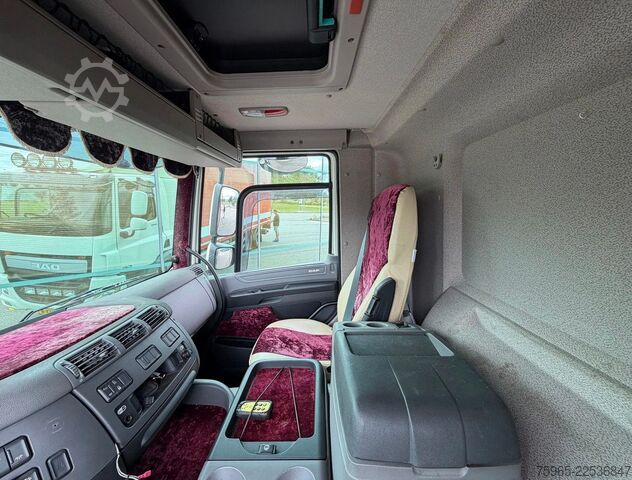 Box truck DAF CF 370 FAN HEIWO BAK DHOLLANDIA 3000 KG. ACHTERS