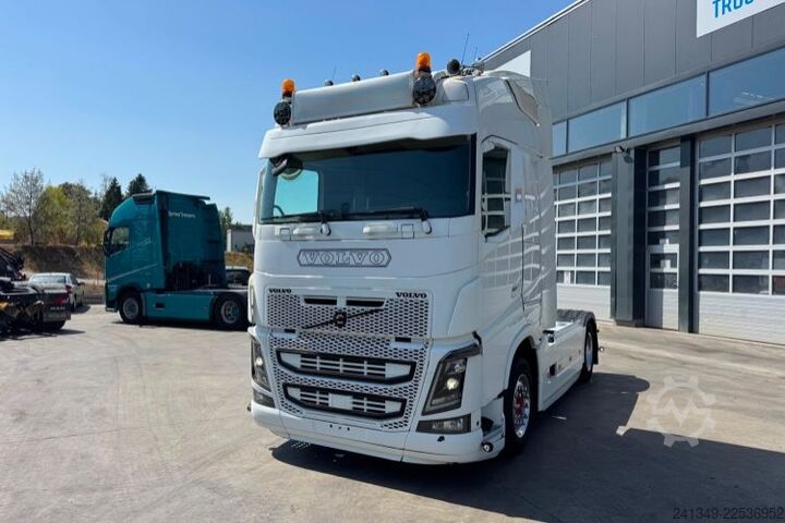 Standard tractor unit VOLVO FH-500 4x2