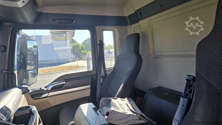 LKW-Fahrgestell MAN TGS 26.420 6x2