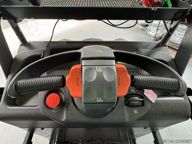 V * DEMO !! mit SICHERHEITSTOREN !! LINDE V  * DEMO !! with SAFETY gates !!