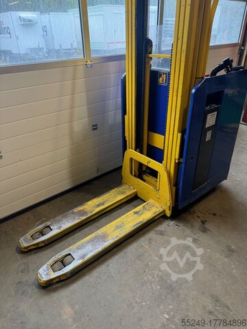 Hochhubwagen Stöcklin EFI 1600