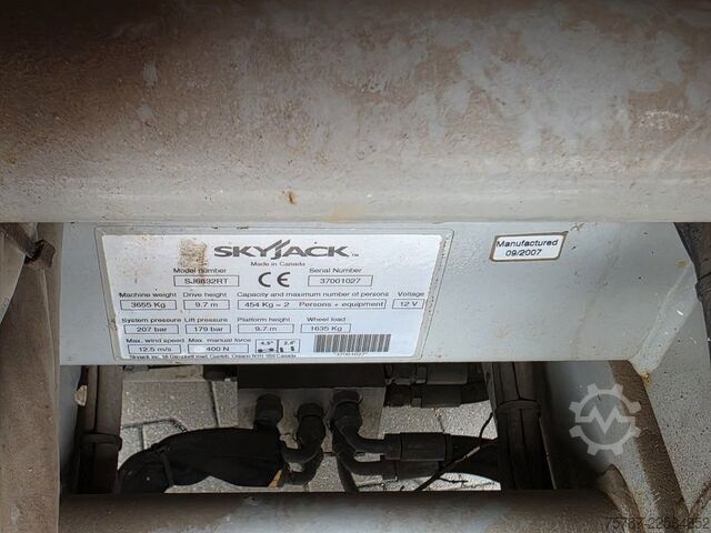 Arbeitsbühne Skyjack SJ6832RT 4x4 Diesel, neuer Motor!!!