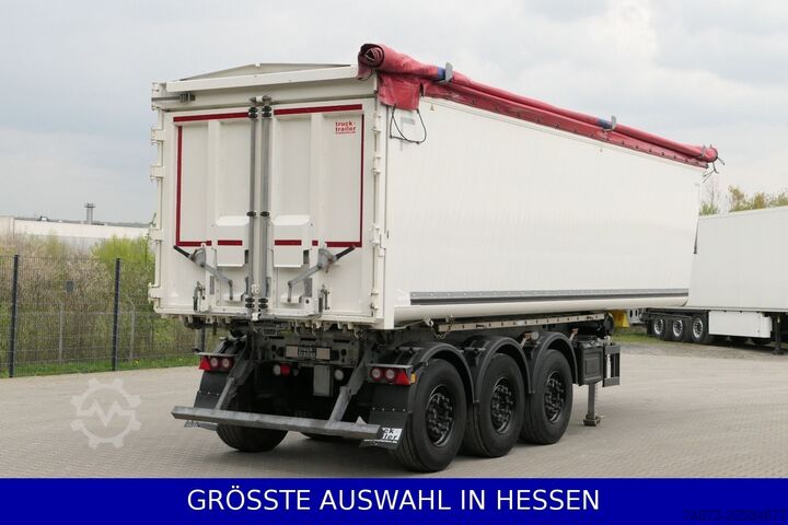 Tipper semitrailer SCHMITZ CARGOBULL Agrar 45m³ kurz+niedrig Türen+Klappe ¤515mtl.