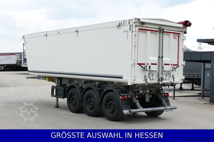 Tipper semitrailer SCHMITZ CARGOBULL Agrar 45m³ kurz+niedrig Türen+Klappe ¤515mtl.