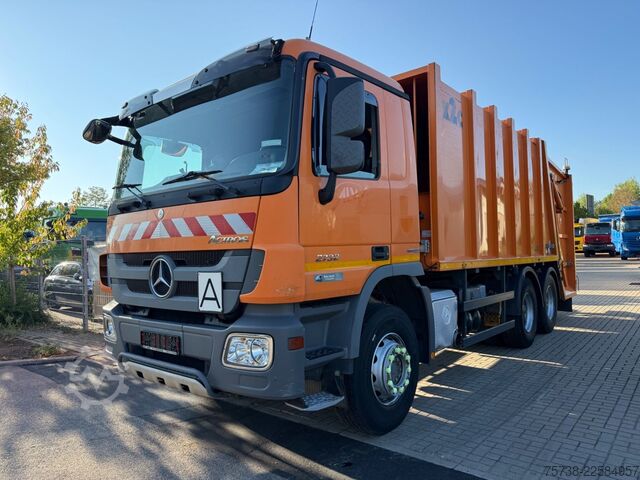 Garbage truck MERCEDES-BENZ Actros 2732 6x4 Müllwagen/BLATT-BLATT/Klima/EEV