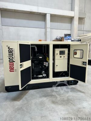 Emergency generator NWC55 with soundproo Newpower Generator NWC55 Notstromaggregat mit Schallschutz