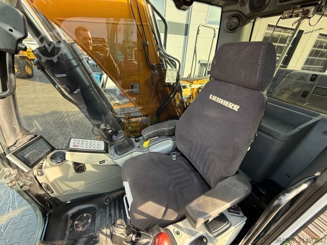 Chain excavator LIEBHERR Liebherr R922 LC OQ70/55 SW ZSA Klima