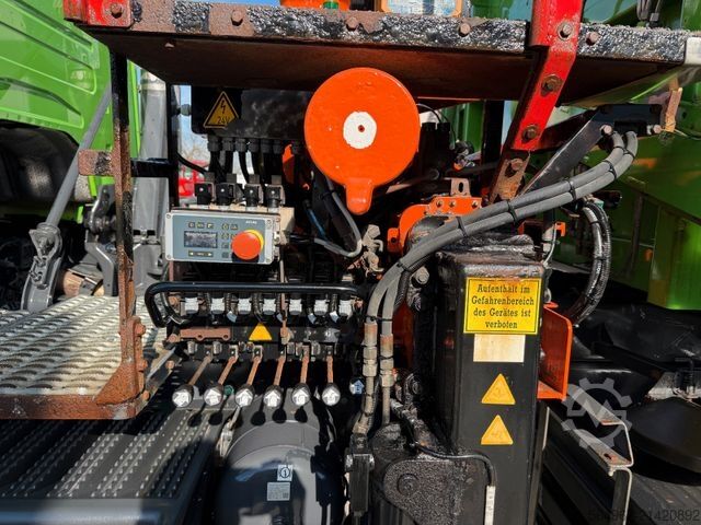 Three-sided tipper truck SCANIA G450 Kipper Kran Atlas 206.3E AHK Bordmatic FUNK