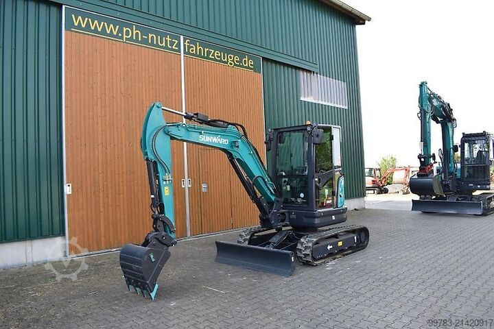 Backhoe loader Sunward SWE35UF