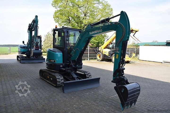Backhoe loader Sunward SWE35UF