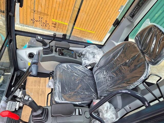 Backhoe loader Sunward SWE25UF