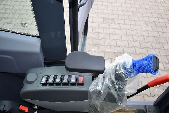 Backhoe loader Sunward SWE17F