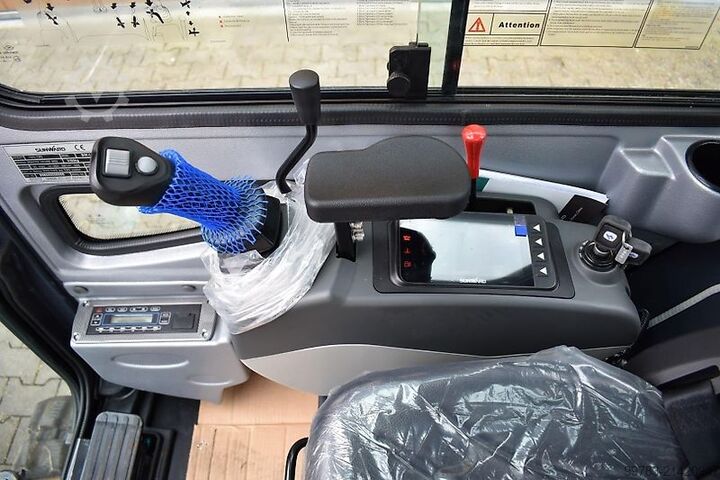 Backhoe loader Sunward SWE20F