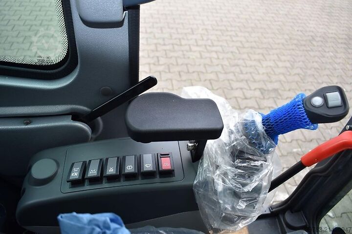 Backhoe loader Sunward SWE20F