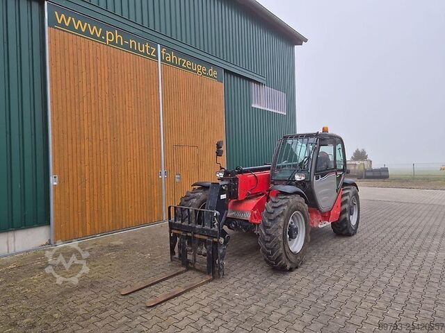 Telescopic loader Manitou MT932