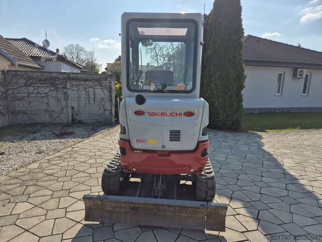 Mini excavator Takeuchi TB 225