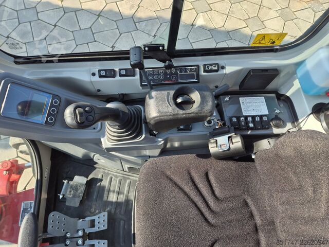 Mini excavator Takeuchi TB 225