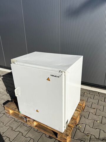 Drying cabinet Warming cabinet Oven 300º Heraeus UT 6200