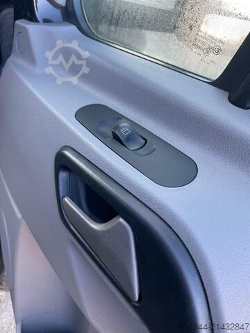 Standard tractor unit Mercedes-Benz Sprinter 519 CDI 190 PS Schlafkabine LBW