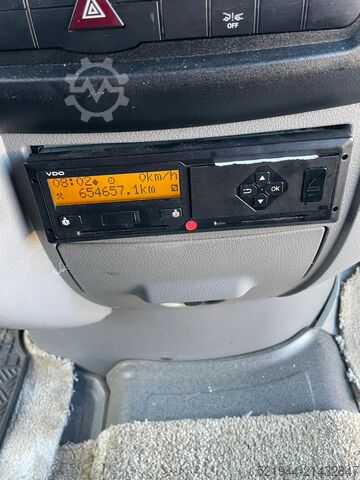 Standard tractor unit Mercedes-Benz Sprinter 519 CDI 190 PS Schlafkabine LBW