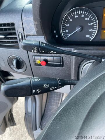 Standard tractor unit Mercedes-Benz Sprinter 519 CDI 190 PS Schlafkabine LBW