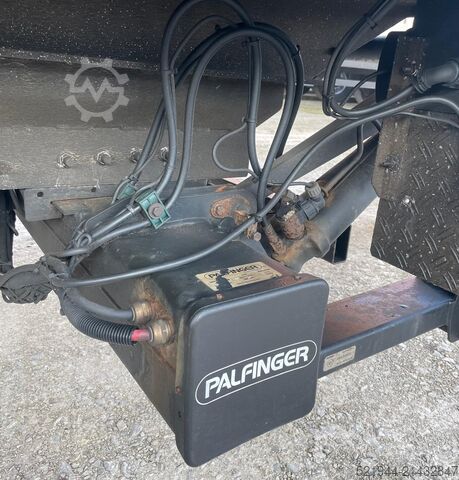 Standard tractor unit Mercedes-Benz Sprinter 519 CDI 190 PS Schlafkabine LBW