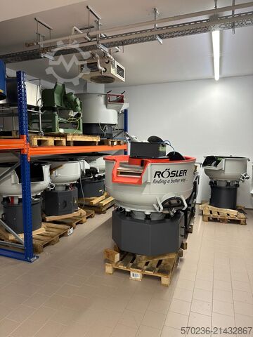 Rösler conveyor belt vibratory finishing machine  Rösler R 470/5500 Förderband