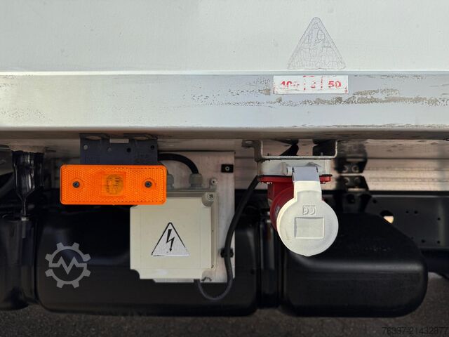 Refrigerator body van Iveco Daily 70C18 Tiefkühlkoffer Carrier Pulso