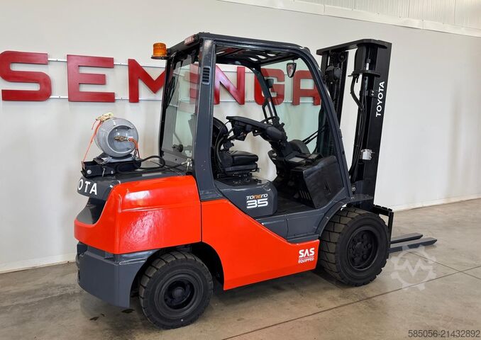 Forklift Toyota 10852 - 02-8FGJF35 (30)